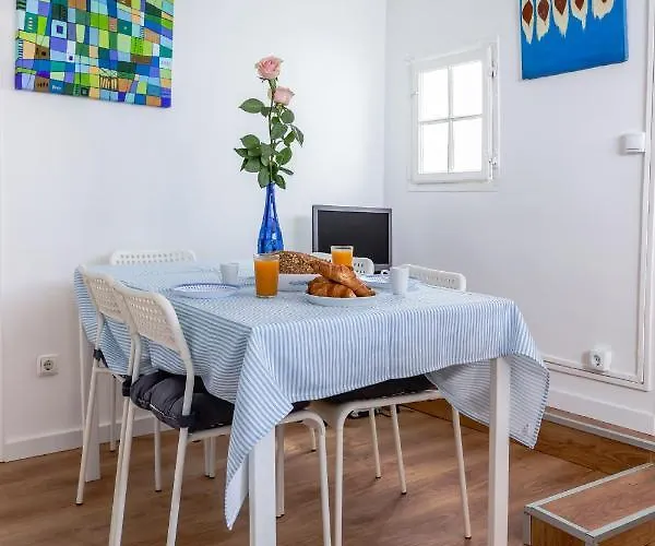 Cozy 3 Bedroom In Lively Bairro Alto Apartment Lisbon