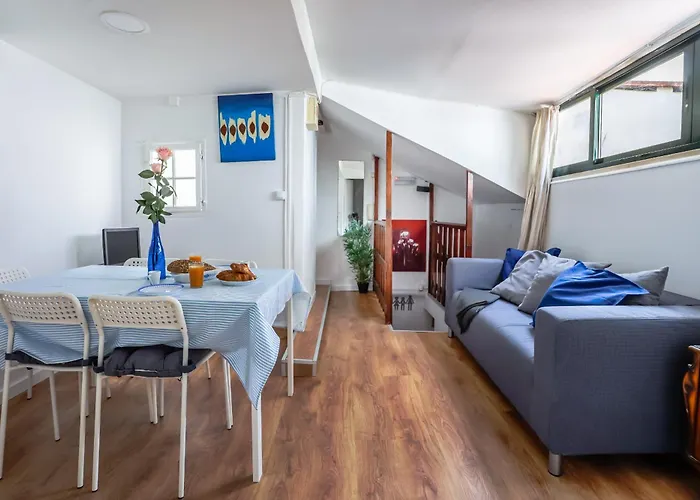 Cozy 3 Bedroom In Lively Bairro Alto Apartment Lisbon
