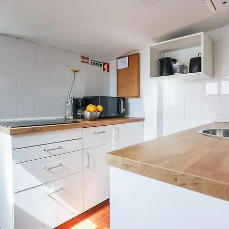 Cozy 3 Bedroom In Lively Bairro Alto アパート *